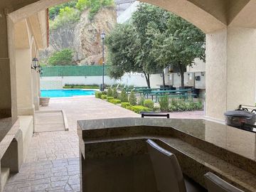 Casa en Venta en Los Angeles, Bosque Residencial, Valle Oriente