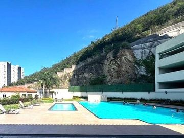 Casa en Venta en Los Angeles, Bosque Residencial, Valle Oriente