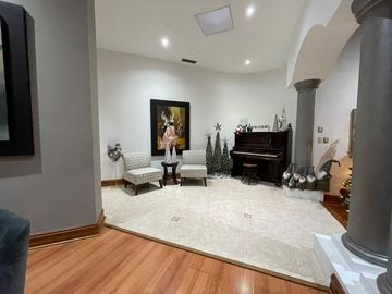 Residencia ÚNICA para Venta en Fraccionamiento Calle Valle Alto 6517, Lomas del Valle, de la Ciudad de Chihuahua.