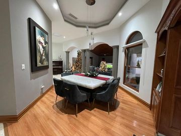 Residencia ÚNICA para Venta en Fraccionamiento Calle Valle Alto 6517, Lomas del Valle, de la Ciudad de Chihuahua.