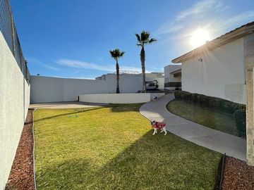 Residencia ÚNICA para Venta en Fraccionamiento Calle Valle Alto 6517, Lomas del Valle, de la Ciudad de Chihuahua.