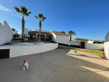 Residencia ÚNICA para Venta en Fraccionamiento Calle Valle Alto 6517, Lomas del Valle, de la Ciudad de Chihuahua.