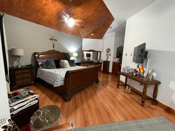 Residencia ÚNICA para Venta en Fraccionamiento Calle Valle Alto 6517, Lomas del Valle, de la Ciudad de Chihuahua.