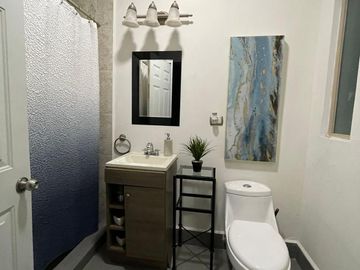 Residencia ÚNICA para Venta en Fraccionamiento Calle Valle Alto 6517, Lomas del Valle, de la Ciudad de Chihuahua.