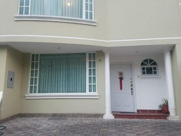 Vendo casa de 230 m2 en el sector Amagasi del Inca.