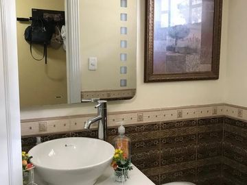 Vendo casa de 230 m2 en el sector Amagasi del Inca.