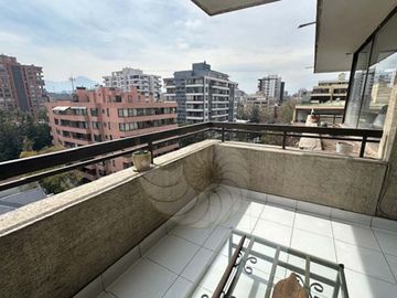 Gran departamento en venta en Providencia, sector Pocuro