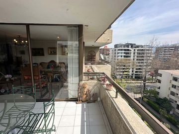 Gran departamento en venta en Providencia, sector Pocuro