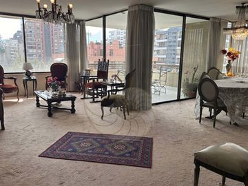Gran departamento en venta en Providencia, sector Pocuro
