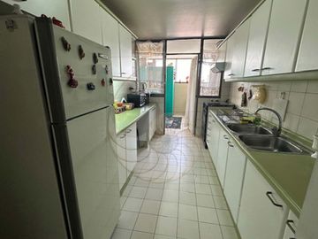 Gran departamento en venta en Providencia, sector Pocuro