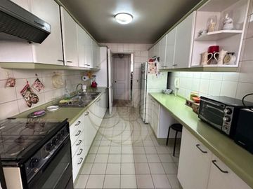 Gran departamento en venta en Providencia, sector Pocuro