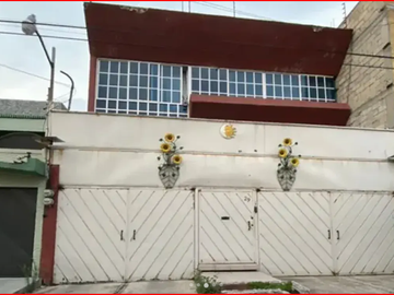 CASA EN VENTA EN DIEGO NAVA RIVAS, PRESIDENTES EJIDALES 1A. SECC.