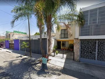 Casa en venta ubicada en Colonia Huentitan el Bajo, Guadalajara, Jalisco.