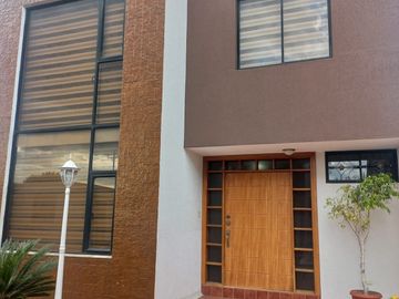 LINDA CASA DE OPORTUNIDAD A LA VENTA SECTOR ESPE DEL VALLE