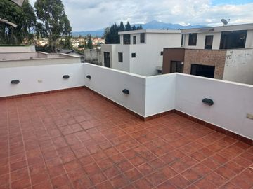 LINDA CASA DE OPORTUNIDAD A LA VENTA SECTOR ESPE DEL VALLE