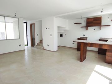 ✅VENTA DE HERMOSA CASA DOS PLANTAS CON PARQUEO FRONTAL - CRÉDITO VIP. BELLAVISTA DE CALDERON.