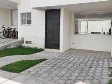 ✅VENTA DE HERMOSA CASA DOS PLANTAS CON PARQUEO FRONTAL - CRÉDITO VIP. BELLAVISTA DE CALDERON.