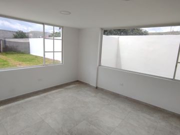 ✅ DE OFERTA POR APERTURA VENTA DE CASA 2 PLANTAS TRES DORMITORIOS CON TERRAZA - San Antonio de Pichincha.