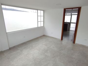 ✅ DE OFERTA POR APERTURA VENTA DE CASA 2 PLANTAS TRES DORMITORIOS CON TERRAZA - San Antonio de Pichincha.