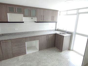 ✅ DE OFERTA POR APERTURA VENTA DE CASA 2 PLANTAS TRES DORMITORIOS CON TERRAZA - San Antonio de Pichincha.