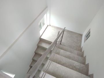 ✅ DE OFERTA POR APERTURA VENTA DE CASA 2 PLANTAS TRES DORMITORIOS CON TERRAZA - San Antonio de Pichincha.