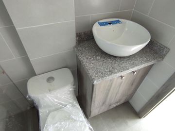 ✅ DE OFERTA POR APERTURA VENTA DE CASA 2 PLANTAS TRES DORMITORIOS CON TERRAZA - San Antonio de Pichincha.