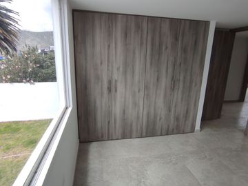 ✅ DE OFERTA POR APERTURA VENTA DE CASA 2 PLANTAS TRES DORMITORIOS CON TERRAZA - San Antonio de Pichincha.