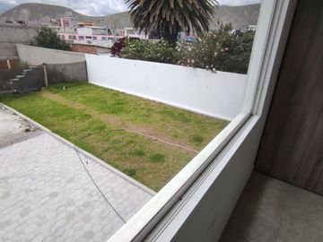 ✅ DE OFERTA POR APERTURA VENTA DE CASA 2 PLANTAS TRES DORMITORIOS CON TERRAZA - San Antonio de Pichincha.