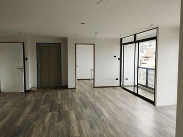 VENDO DEPARTAMENTO DE ESTRENO CON COCHERA – SURCO
