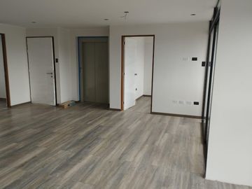 VENDO DEPARTAMENTO DE ESTRENO CON COCHERA – SURCO