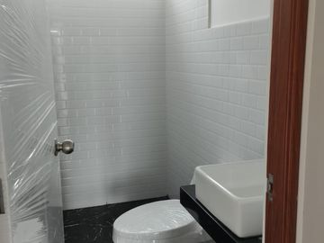 VENDO DEPARTAMENTO DE ESTRENO CON COCHERA – SURCO