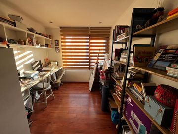 Casa En Venta. Las Condes. 4 Dormitorios y 4 Baños