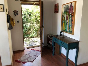 Casa En Venta. Las Condes. 4 Dormitorios y 4 Baños