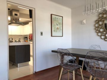 Casa En Venta. Las Condes. 4 Dormitorios y 4 Baños