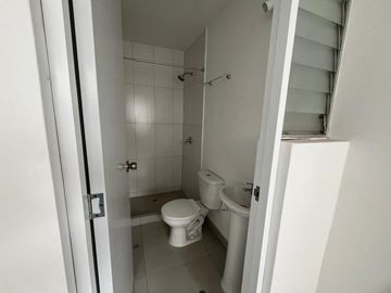 Se vende amplio e impecable departamento en Aurora Miraflores