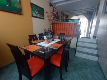 EN VENTA ESPECTACULAR CASA.