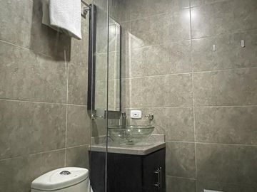 EN VENTA SENSACIONAL CASA MODERNA