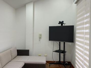 EN VENTA SENSACIONAL CASA MODERNA