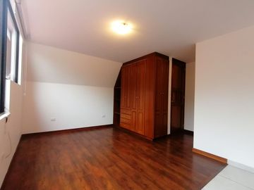 VENDO CASA RENTERA 100% RENTADA (8% DE RENTABILIDAD ANUAL)