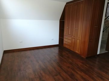 VENDO CASA RENTERA 100% RENTADA (8% DE RENTABILIDAD ANUAL)