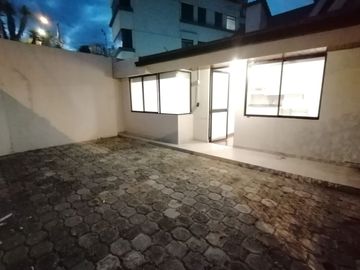 VENDO CASA RENTERA 100% RENTADA (8% DE RENTABILIDAD ANUAL)