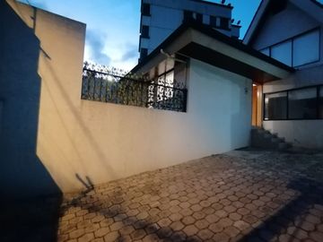 VENDO CASA RENTERA 100% RENTADA (8% DE RENTABILIDAD ANUAL)