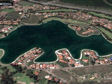 CASA EN SAN GIL CON VISTA PANORÁMICA AL LAGO EN CERRADA SAN FERNANDO