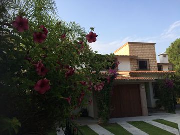 CASA EN SAN GIL CON VISTA PANORÁMICA AL LAGO EN CERRADA SAN FERNANDO