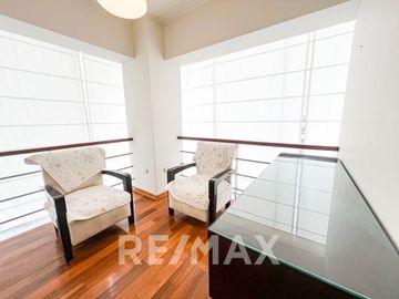 Vendo Duplex En La Cuadra Nueve De La Avenida Pardo (doble vista, esquina)