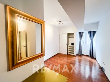 Vendo Duplex En La Cuadra Nueve De La Avenida Pardo (doble vista, esquina)