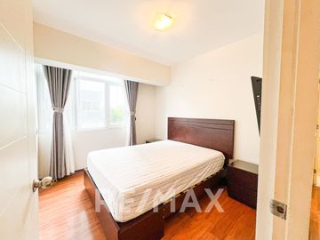 Vendo Duplex En La Cuadra Nueve De La Avenida Pardo (doble vista, esquina)