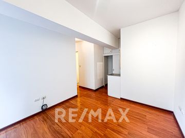 Vendo Duplex En La Cuadra Nueve De La Avenida Pardo (doble vista, esquina)