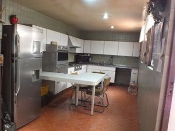 AMPLIA CASA EN LINDAVISTA