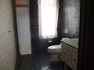 AMPLIA CASA EN LINDAVISTA